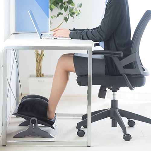 フットレスト（足温器・あったかクッション・メッシュクッション付き・USB給電・高さ調整・角度調整・オールシーズン使用可能）