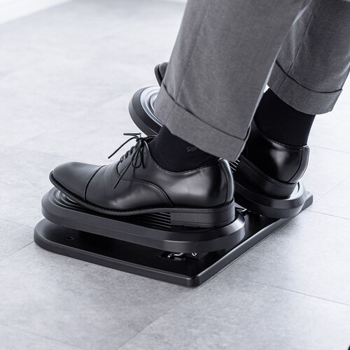 フットレスト（デスク下・足置き台・足踏み付・オフィス・家庭・ブラック）
