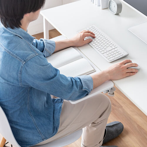 デスクエクステンダー（机・天板拡張・後付・折りたたみ・テーブル拡張・クランプ固定・キーボードトレー・幅55cm・奥行25cm・ホワイト）