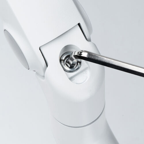 モニターアーム（デュアル・2画面・薄型クランプ・32インチ対応・ガススプリング式・耐荷重1～15kg・ホワイト）