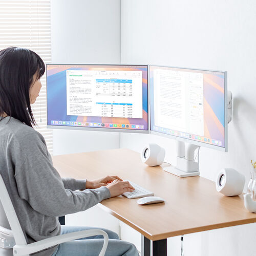 モニターアーム（デュアル・2画面・薄型クランプ・32インチ対応・ガススプリング式・耐荷重1～15kg・ホワイト）