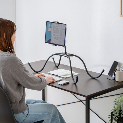 タブレットスタンド（寝ながら・タブレットアーム・フレキシブル・4本脚・iPhone・iPad・タブレット対応・動画視聴・ブラック）