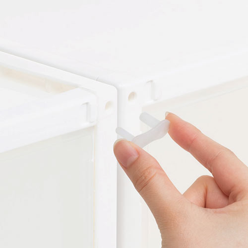 セキュリティーボックス（樹脂製・プラスチックロッカー・鍵付き・棚板付属・配線可能・軽量・縦横連結・スタッキング・工具不要・ホワイト）