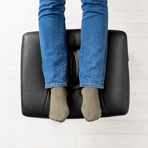 オットマン リラックス足置き台 ストッパー付きキャスター仕様 角度調節機能付き PUレザー製 ブラック