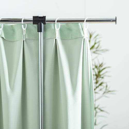 パーテーションカーテン（自立スタンド付・スタンドタイプ・間仕切り・目隠し・飛沫防止・高さ193.5cm・半透明）