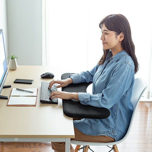 リストレスト（肘置き台・ワンタッチ取付・デスク取付・エルゴノミクス・幅75cm・ブラック）