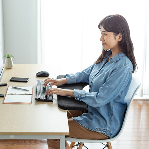 リストレスト（肘置き台・ワンタッチ取付・デスク取付・エルゴノミクス・片袖・幅60.5cm・ブラック）