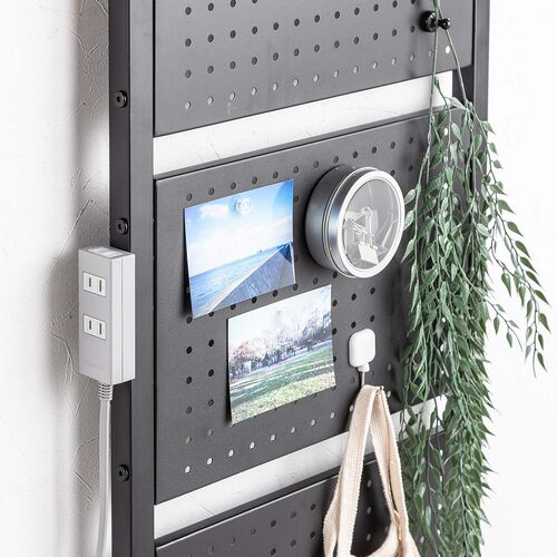 突っ張り棚（突っ張りラック・幅45cm・有孔ボード・シェルフ・棚・4段・壁面収納・ウォールシェルフ・間仕切り・キッチン・玄関・パントリー・スリム・工事不要・ブラック）