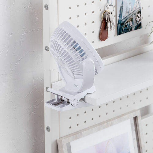 突っ張り棚（突っ張りラック・幅45cm・有孔ボード・シェルフ・棚・4段・壁面収納・ウォールシェルフ・間仕切り・キッチン・玄関・パントリー・スリム・工事不要・ホワイト）