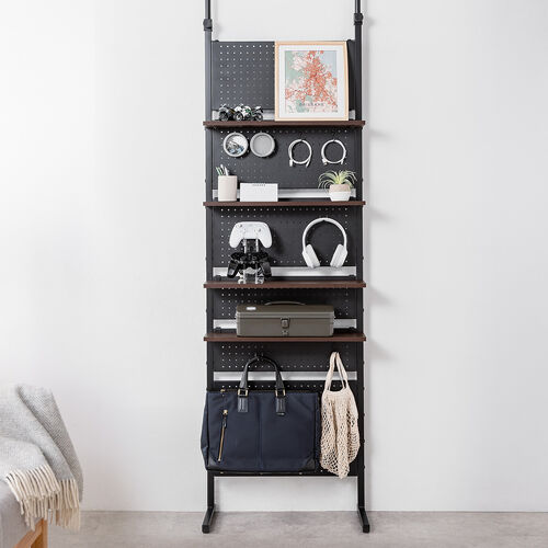 突っ張り棚（突っ張りラック・幅60cm・有孔ボード・シェルフ・棚・4段・壁面収納・ウォールシェルフ・間仕切り・キッチン・玄関・パントリー・スリム・工事不要・ブラック）