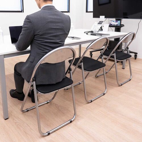 折りたたみ椅子（パイプ椅子・ベーシックタイプ・背もたれ付き・3脚セット・省スペース・メッシュ・会議用椅子・冷たくない・体育館椅子）