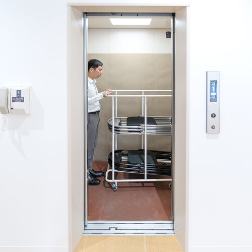 折りたたみ椅子収納カート（収納台車・折りたたみ椅子・パイプ椅子・大型キャスター・20脚収納・省スペース収納・コンパクト設計・移動ラクラク・耐荷重200kg）