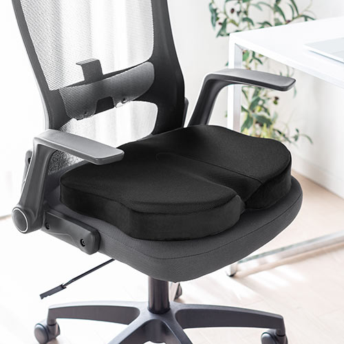 低反発ウレタンクッション（メッシュ生地 裏面滑り止め 洗濯可能 取っ手付き テレワーク 在宅勤務 椅子クッション 座布団）