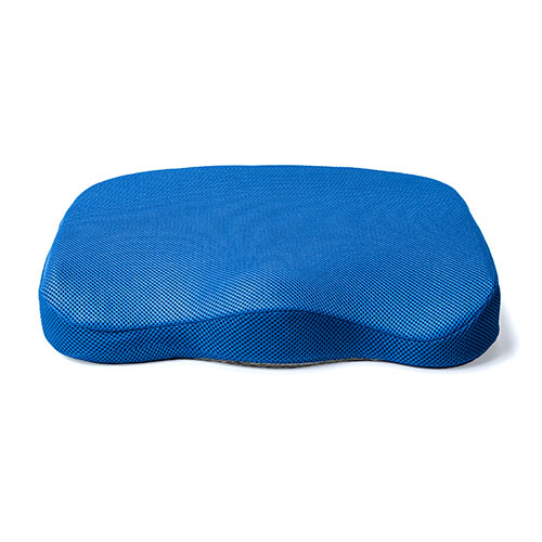 ウレタンクッション（低反発・エルゴ形状・メッシュ生地・裏面滑り止め・洗濯可能・テレワーク・在宅勤務・クッション・座布団・青）