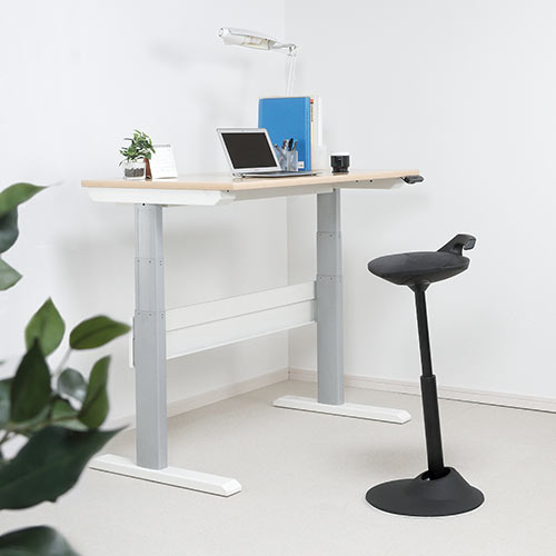 エルゴノミクスチェア（人間工学オフィスチェア・高さ調整・上下昇降デスク対応・muvman・座面4度傾斜・耐荷重120kg・ブラック）