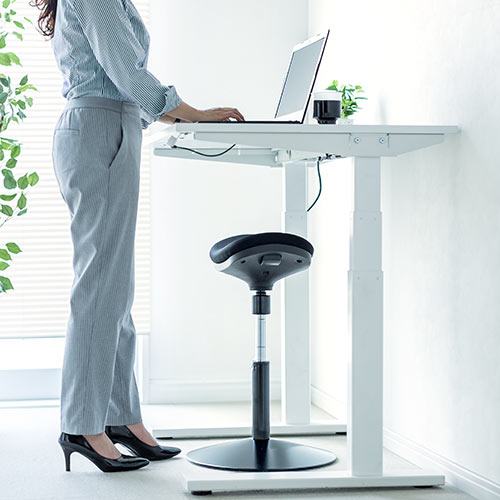 スツール（スタンディング・昇降デスク対応・座面可動・人間工学・ガス圧・高さ調整・ブラック）