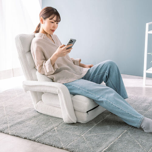 座椅子（肘付き・ソファベッド・14段階リクライニング・ダブルクッション座面・日本メーカー製ギア・ボア生地・ふわもこホワイト）
