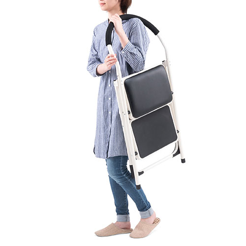 踏み台（折りたたみ・トラック荷台昇降・トラック昇降設備・ステップ・ステップスツール・クッション付・椅子・2段・滑り止め・ブラック） SNCH002BK