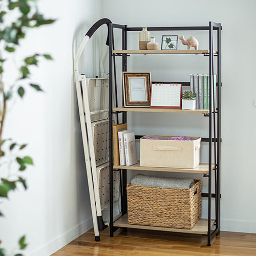 踏み台（折りたたみ・トラック荷台昇降・トラック昇降設備・ステップ・ステップスツール・ステップラダー・クッション付・椅子・3段・滑り止め・ブラック） SNCH003BK