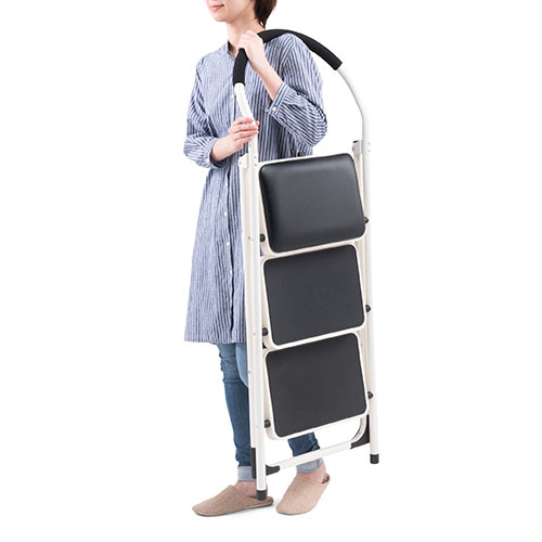 踏み台（折りたたみ・トラック荷台昇降・トラック昇降設備・ステップ・ステップスツール・ステップラダー・クッション付・椅子・3段・滑り止め・ブラック） SNCH003BK