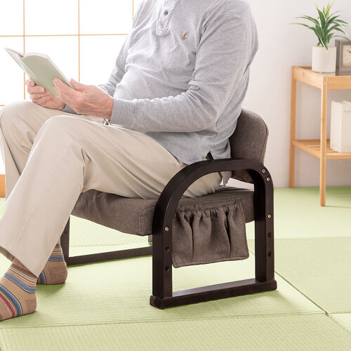 高座椅子（肘付き・3段階高さ調節機能付き・リモコン収納マルチポケット付き・ダークブラウン）