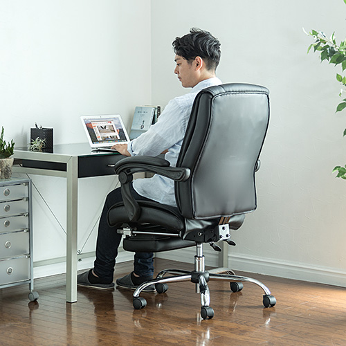 リクライニングチェア（オットマン付き・約150度リクライニング