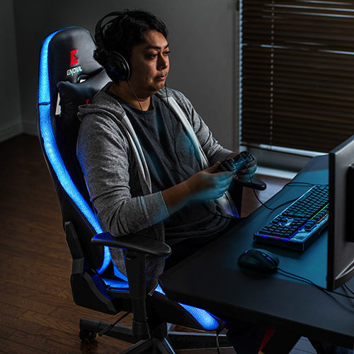 ゲーミングチェア（LED内蔵・ハイバック・バケットシート・リクライニング・ロッキング・ヘッドレスト・ランバーサポート・肘掛け付き・PUレザー・ブラック）SNCL017BK