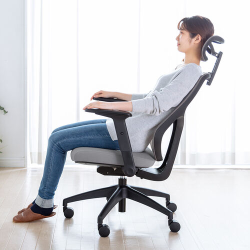 メッシュチェア（体重感知式ロッキング・ミドルバック・ヘッドレスト・可動式アームレスト・モールドウレタン座面・グレー）