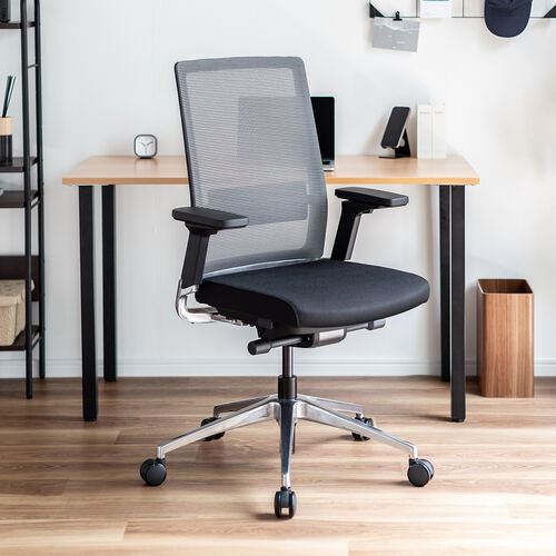 スイングチェア（メッシュチェア・シンクロロッキング・耐荷重120kg・4Dアームレスト・大型ウレタンキャスター）