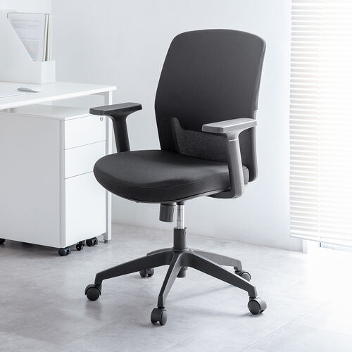 オフィスチェア（メッシュチェア・アームレスト付き・ロッキング・上下調節可能ランバーサポート・ウレタンクッション・ナイロンキャスター・ブラック）