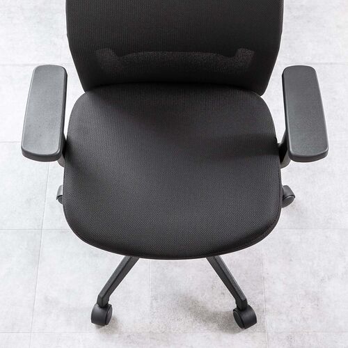 オフィスチェア（メッシュチェア・アームレスト付き・ロッキング・上下調節可能ランバーサポート・ウレタンクッション・ナイロンキャスター・ブラック）