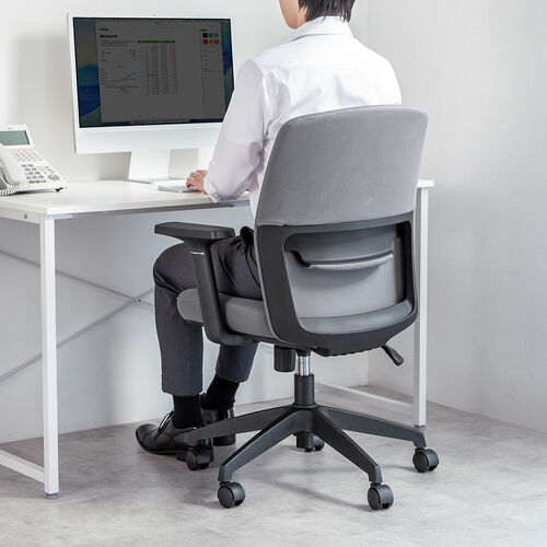 オフィスチェア（メッシュチェア・アームレスト付き・ロッキング・上下調節可能ランバーサポート・ウレタンクッション・ナイロンキャスター・グレー）