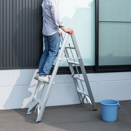 脚立（4段・コンパクト・スリム・折りたたみ簡単・アルミ製・耐荷重150kg）