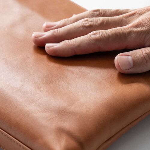 サコッシュ（本革・4WAY・ショルダーバッグ・薄型・iPad 11インチ対応・クラッチバッグ・肩掛け・バッグ・スマホポーチ・メンズ・レディース・ブラウン）