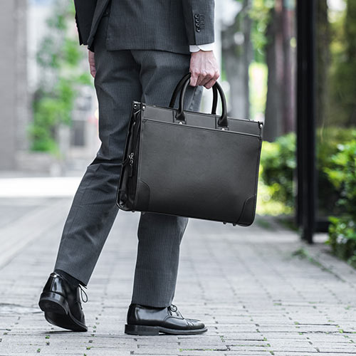 ビジネスバッグ(耐水加工・2WAY・ショルダーベルト付・A4対応）