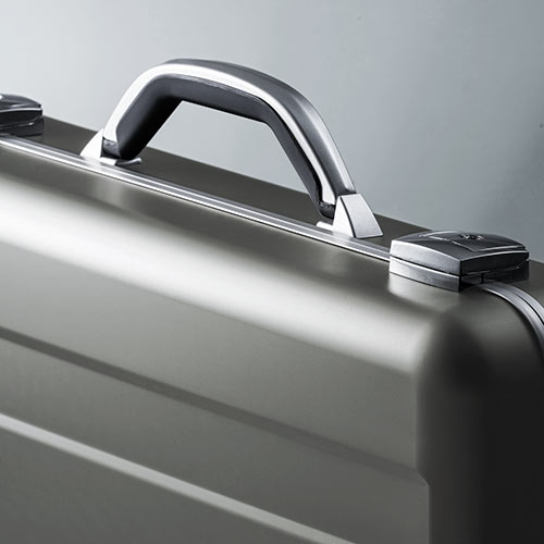 アタッシュケース（アルミケース・通勤・A4・パソコン収納対応・スタイリッシュ・ガンメタ）