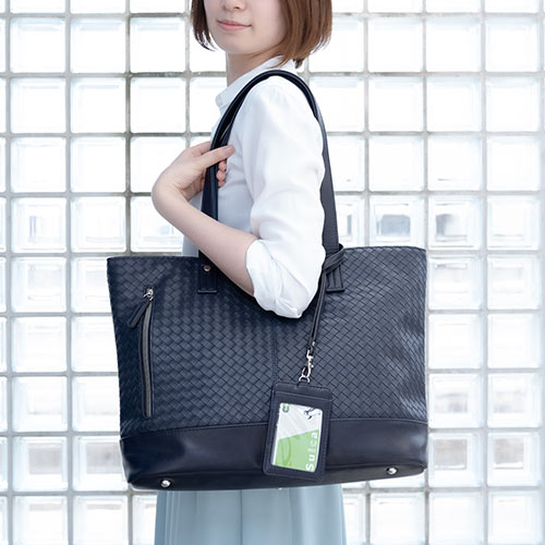 トートバッグ（合皮・大きめ/大容量・A4収納・網目・イントレチャート・ネイビー）