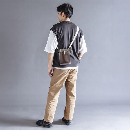 スマホポーチ（ベルトポーチ・ショルダーポーチ・サコッシュ・メンズ・ グレー/ダークブラウン）