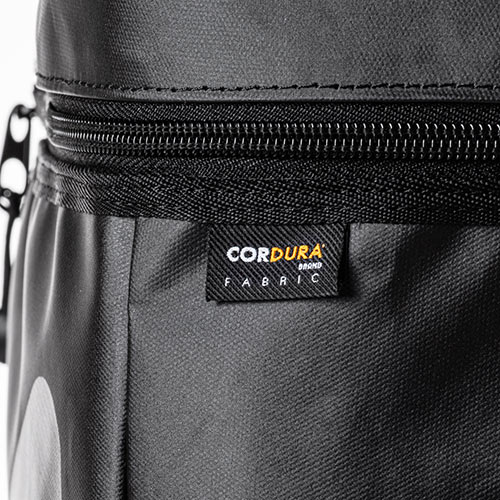 リュック（FILA・大容量24L・黒・メンズ・レディース・スクエア型・バックパック・通学・通勤）