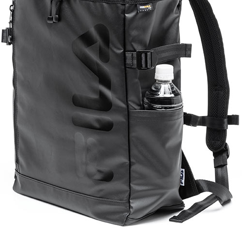 リュック（FILA・大容量24L・黒・メンズ・レディース・スクエア型・バックパック・通学・通勤）