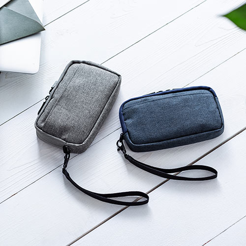 ポーチ（トラベルポーチ・ガジェットポーチ・小物入れ・おしゃれ・大容量・人気・おすすめ・男性・仕切り・収納・便利・持ち運び・ファスナーガード・ストラップ・グレー）BAGIN012GY