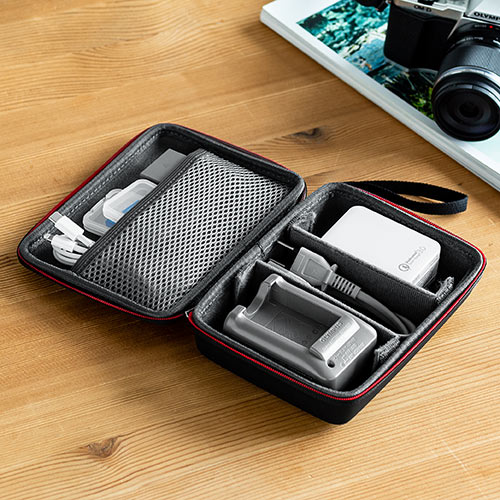 ポーチ（トラベルポーチ・ガジェットポーチ・小物入れ・おしゃれ・大容量・人気・おすすめ・男性・仕切り・収納・便利・持ち運び・黒・セミハード）BAGIN014BK