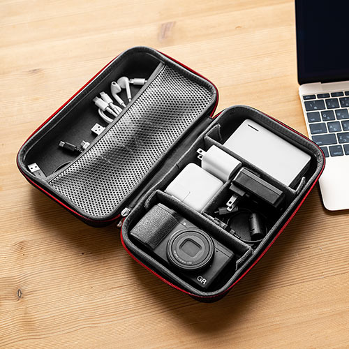 ポーチ（トラベルポーチ・ガジェットポーチ・小物入れ・おしゃれ・大容量・人気・おすすめ・男性・仕切り・収納・便利・持ち運び・黒・セミハード）BAGIN016BK