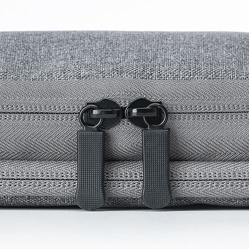 ポーチ（トラベルポーチ・ガジェットポーチ・小物入れ・おしゃれ・大容量・人気・おすすめ・男性・仕切り・収納・便利・持ち運び・2層式・B5サイズ・グレー）BAGIN024GY