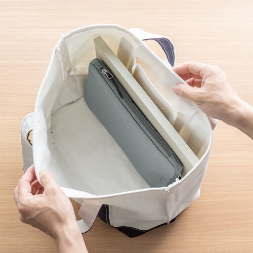 ポーチ（トラベルポーチ・ガジェットポーチ・小物入れ・おしゃれ・大容量・人気・おすすめ・男性・仕切り・4方向収納・B5サイズ・ソフトクッション・収納・便利・持ち運び・黒）BAGIN030GY