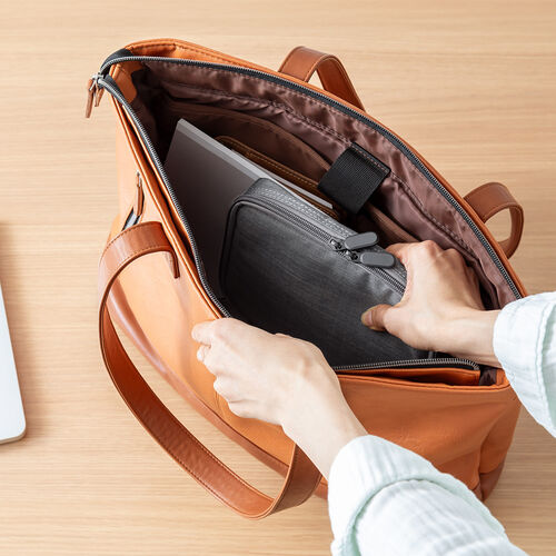 ポーチ（トラベルポーチ・ガジェットポーチ・小物入れ・おしゃれ・大容量・人気・おすすめ・男性・仕切り・収納・便利・持ち運び・フルオープン・薄型・ゴムバンド・グレー）BAGIN035GY