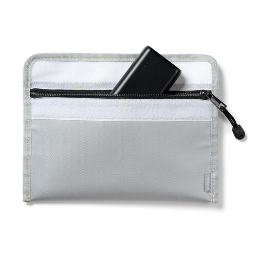 モバイルバッテリーケース（難燃性ケース・燃えにくい・防災グッズ・ガジェットポーチ・Mサイズ）