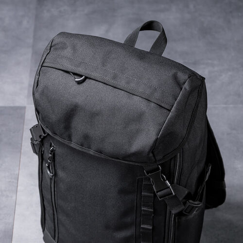 リュック（フラップ付き・ロゴレス・15.3インチ・PC収納・通学・通勤・カジュアル・多機能・メンズ・ビジネス・バックパック・大容量・24L・A4収納・ブラック）