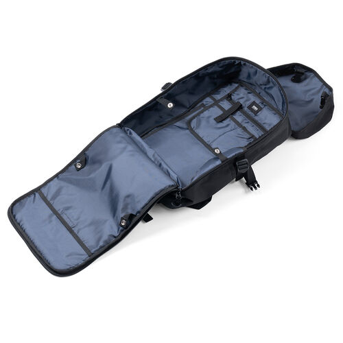 リュック（フラップ付き・ロゴレス・15.3インチ・PC収納・通学・通勤・カジュアル・多機能・メンズ・ビジネス・バックパック・大容量・24L・A4収納・ブラック）