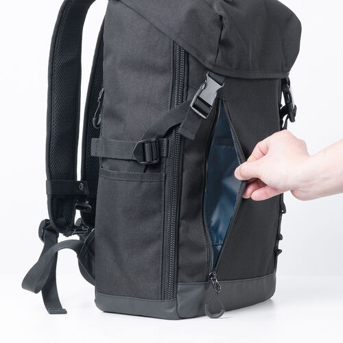 リュック（フラップ付き・ロゴレス・15.3インチ・PC収納・通学・通勤・カジュアル・多機能・メンズ・ビジネス・バックパック・大容量・24L・A4収納・ブラック）